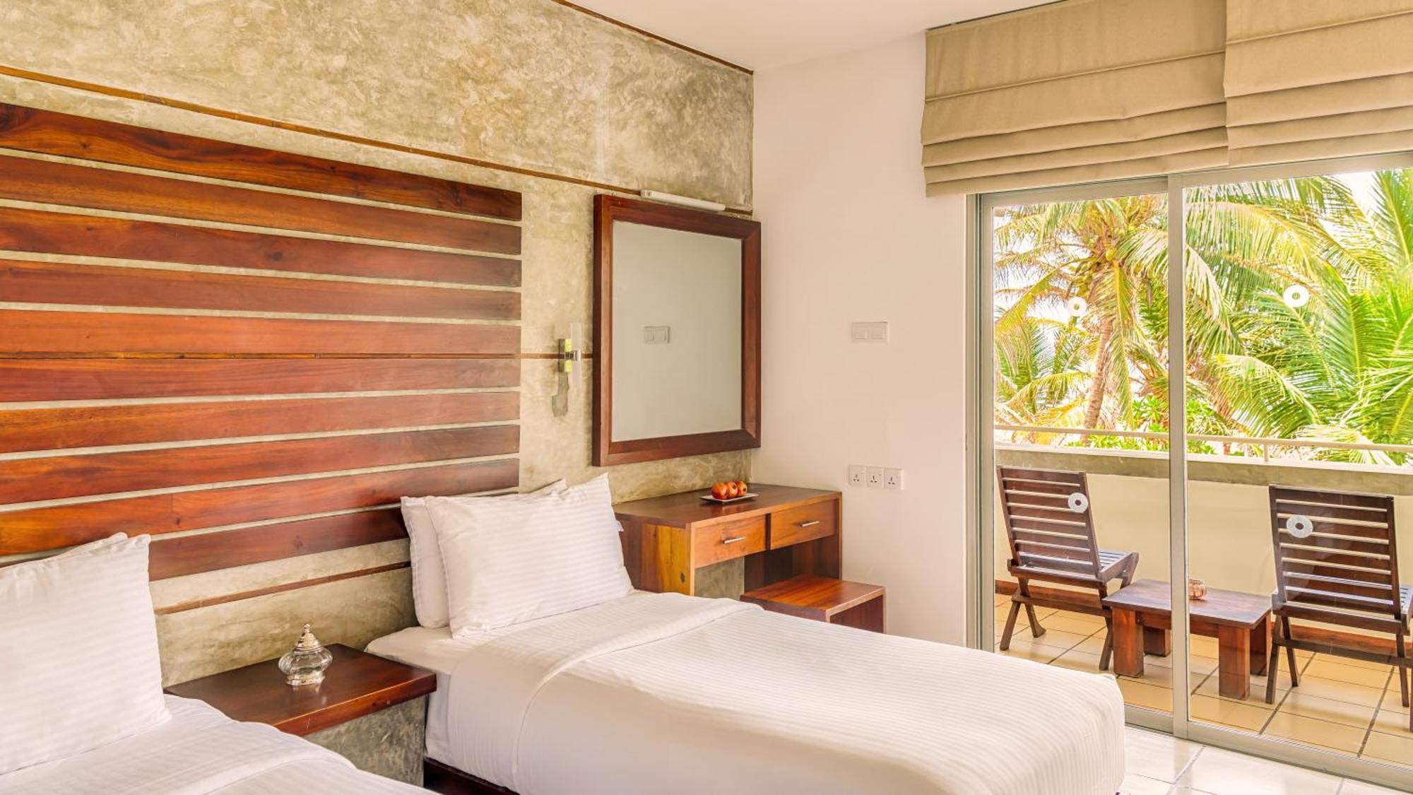 Jetwing Sea Hotel Negombo Exterior photo