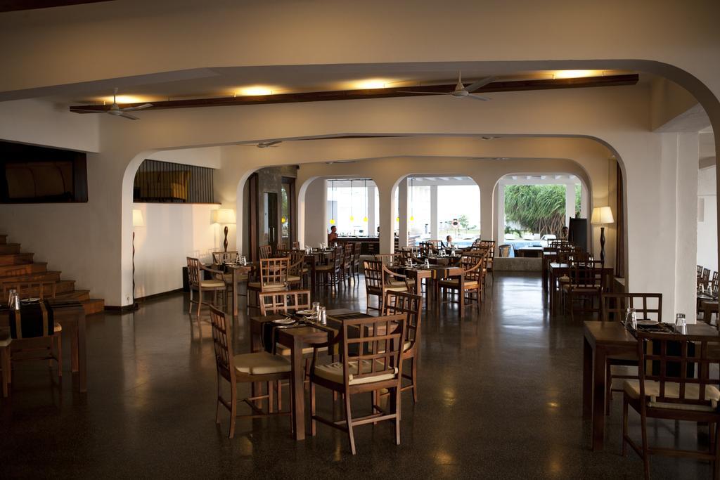 Jetwing Sea Hotel Negombo Exterior photo